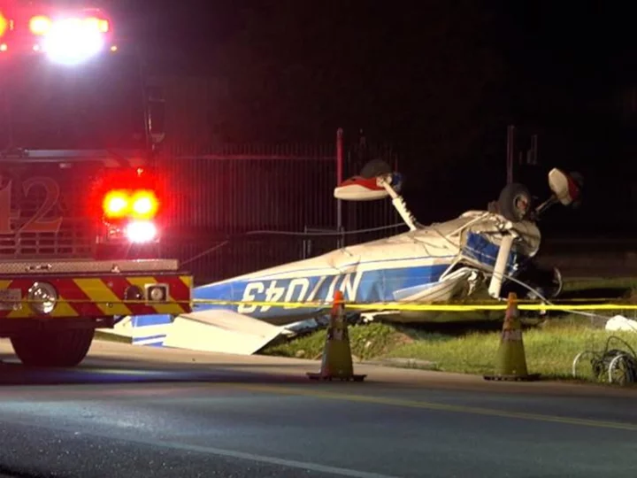 Plane crashes into power line in Houston, leaving 1 dead