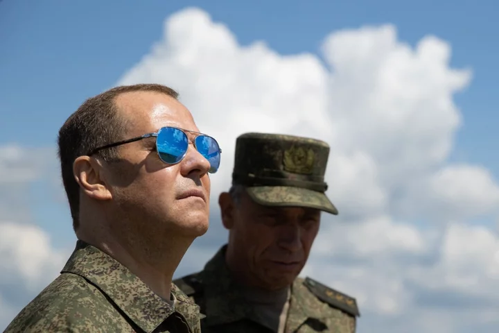 Putin’s aide threatens to target British soldiers training troops in Ukraine