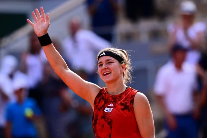 Swiatek returns to French Open final as Muchova shocks Sabalenka