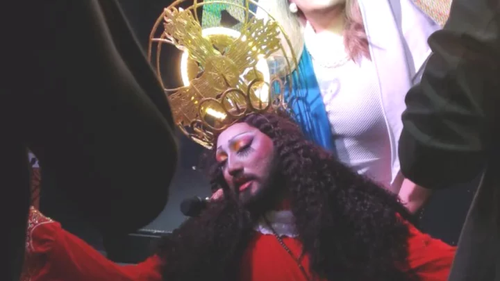 Pura Luka Vega: Philippine drag queen for dressing as Jesus