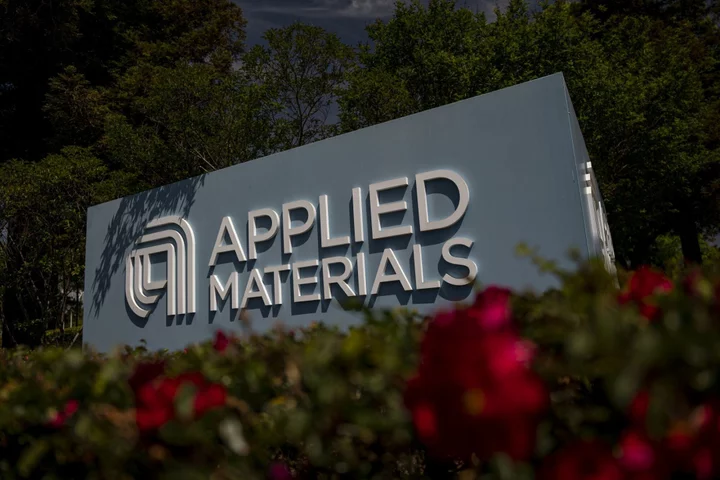 Top US Chip Gearmaker Accuses China Rival of 14-Month Spy Spree