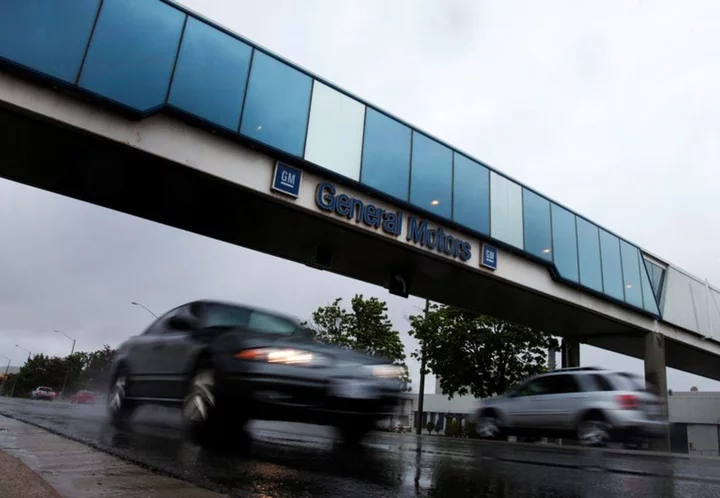 Canada's Unifor strikes at GM facilities as deadline for contract talks ends