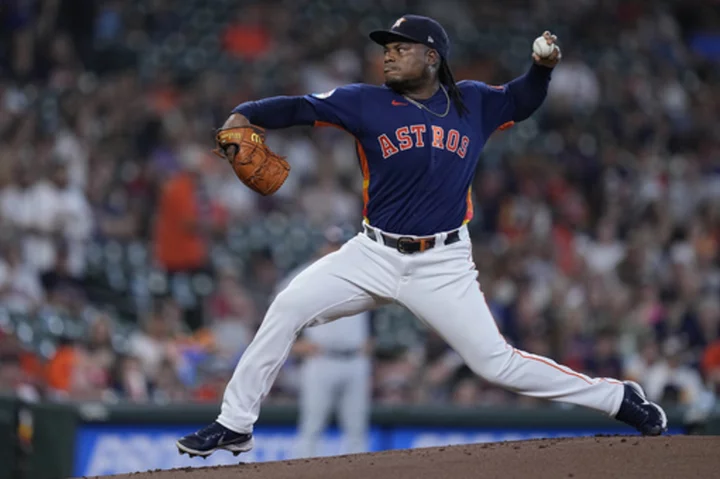 Astros' Framber Valdez pitching no-hitter through 8 innings against Guardians