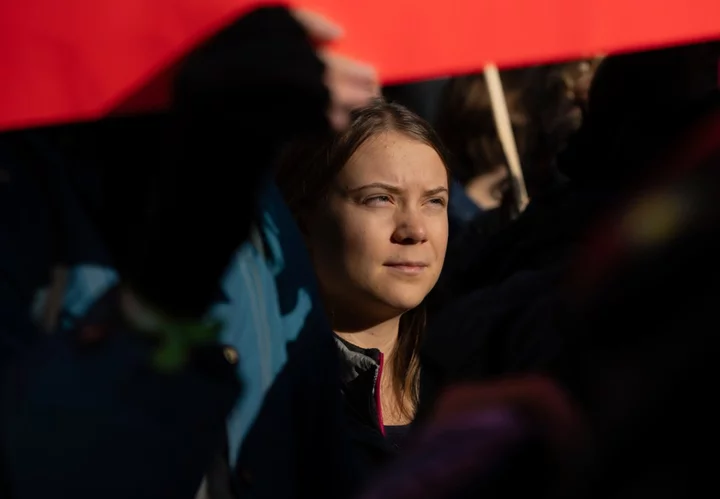 Thousands march through Amsterdam calling for climate action ahead of Dutch general election