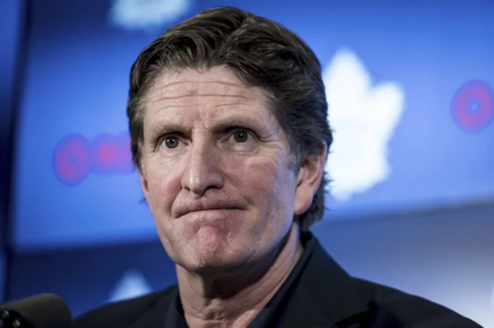 Mike Babcock resigns as Blue Jackets coach amid investigation involving players' photos