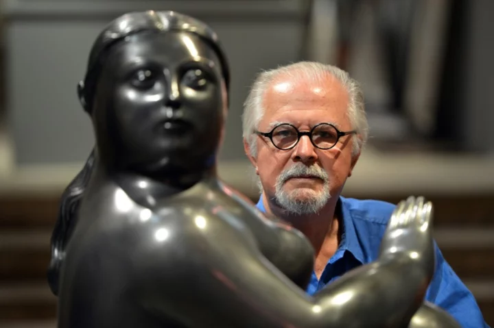 Colombian wake for artist Botero before burial in Italy