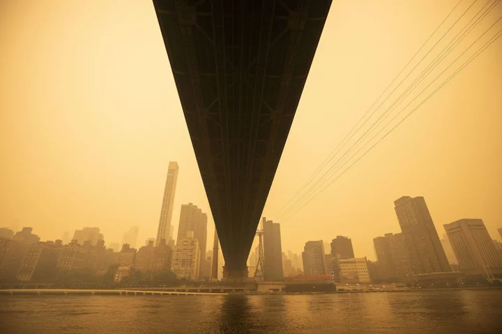 Unsettling timelapse shows wildfire smoke turning NYC orange