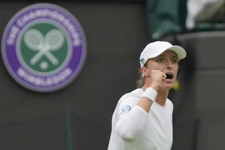 Iga Swiatek wins on Day 1 at Wimbledon, Novak Djokovic, Venus Williams and Coco Gauff in action