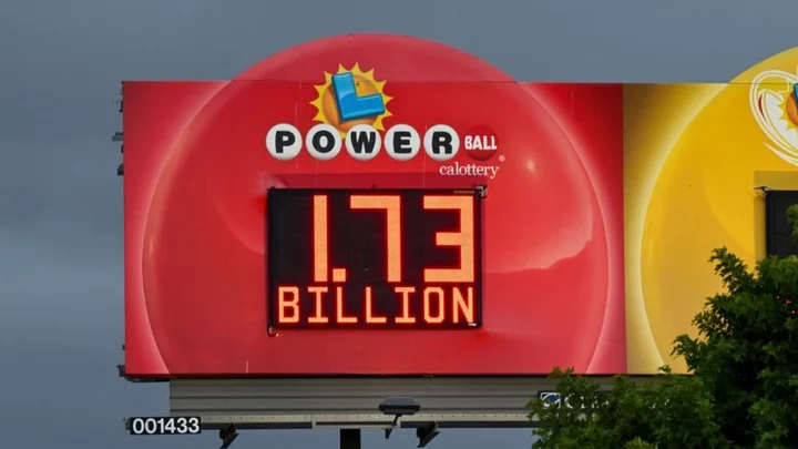 California player wins $1.76bn Powerball jackpot