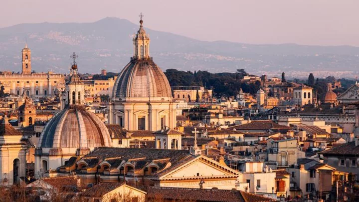 Irish couple die after being hit by car in Rome