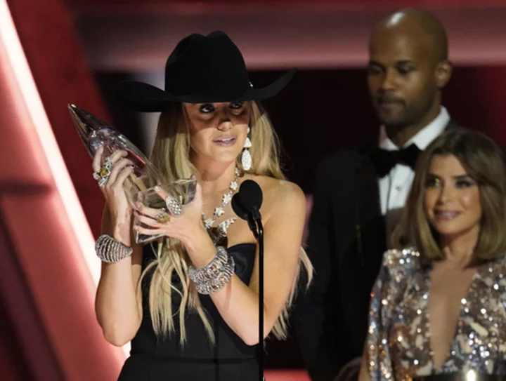 Lainey Wilson wins 5 CMA Awards including entertainer of the year, album of the year
