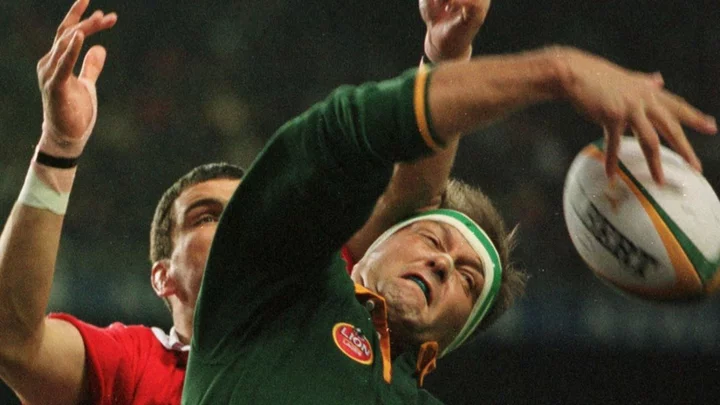 Hannes Strydom: Ex-South Africa rugby star dies in car crash