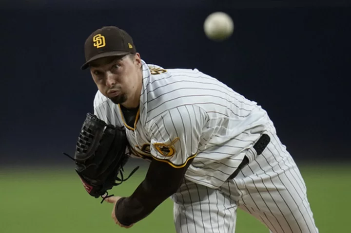 Padres lefty Blake Snell pitching no-hitter against the Colorado Rockies through seven innings