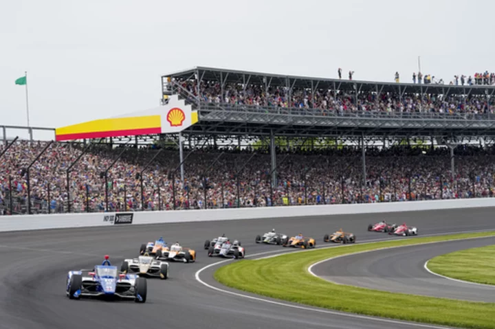 Indy 500 begins with Alex Palou on pole, Graham Rahal having problems