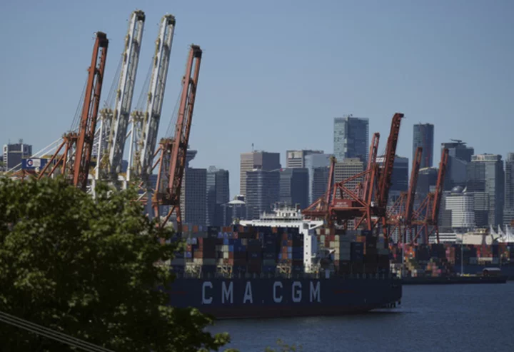 Union in Canadian province of British Columbia rescinds port strike notice after Trudeau meeting