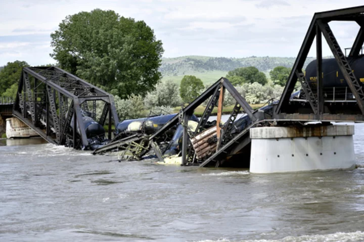 Work begins to clean up train derailment in Montana's Yellowstone River