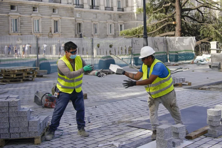 Spain plans to ban outdoor work in extreme heat