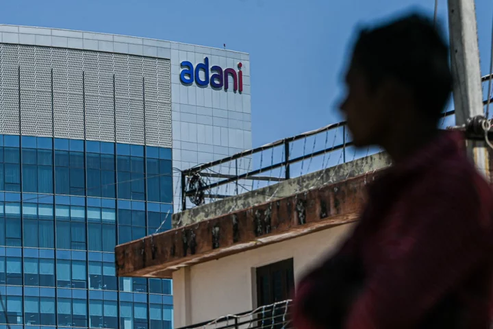 India Probe Finds No Sign Yet of Regulatory Failure on Adani