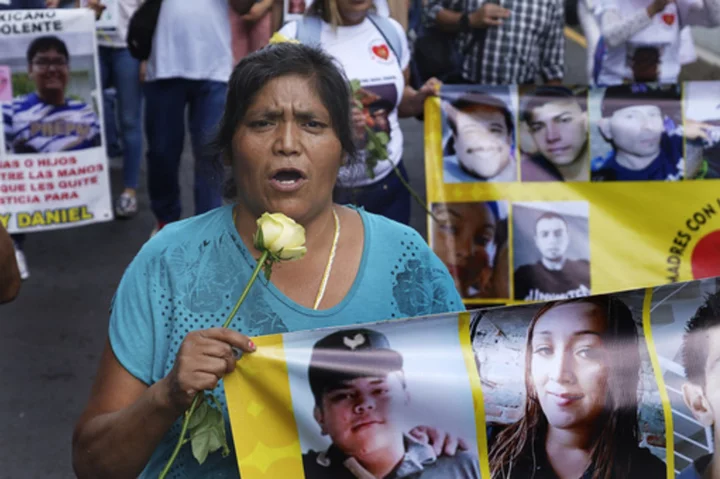 As Mexicans observe Mother's Day, parents of disappeared demand answers