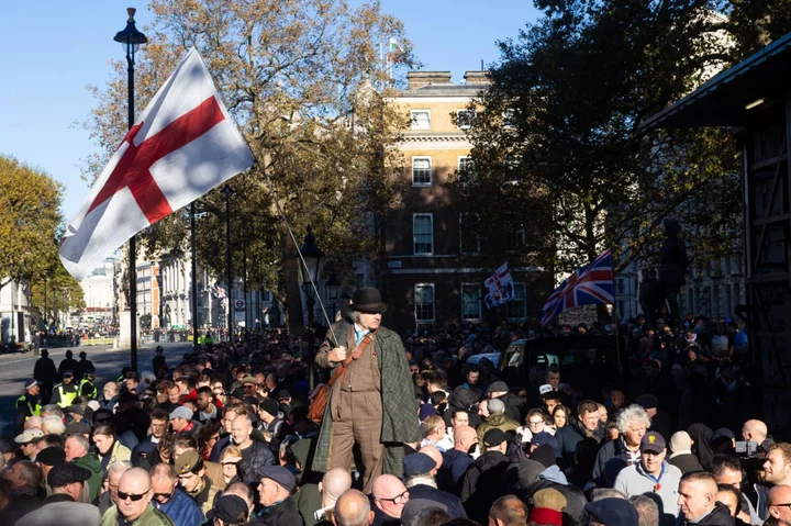 Hundreds of Thousands March in London to Protest the War in Gaza