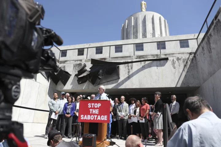 Democrats: Lives could be lost due to Republican walkout in Oregon Legislature