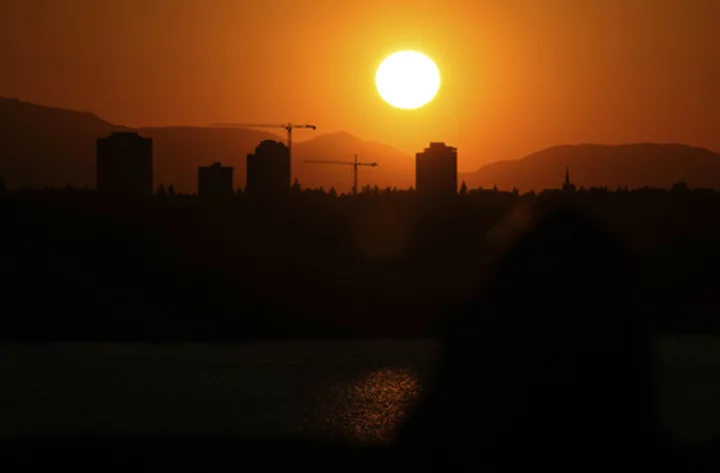 3 deaths suspected in the Pacific Northwest's record-breaking heat wave
