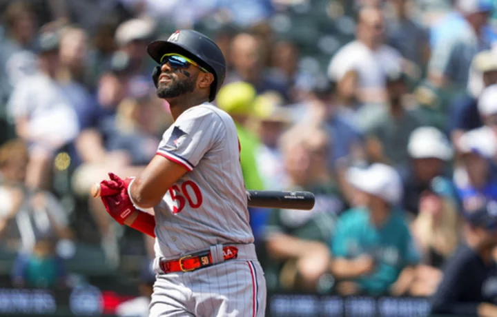 Twins scratch Castro and Gallo from lineup because of pink eye