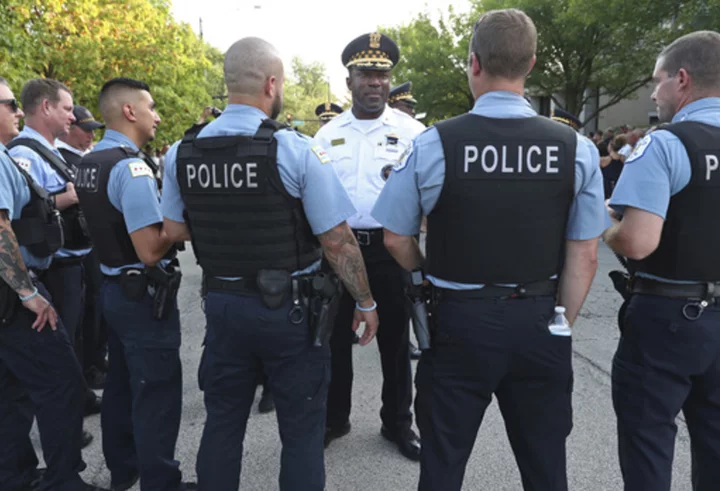 Chicago mayor names the police department’s counterterrorism head as new police superintendent