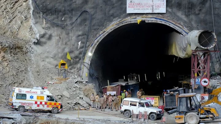 Uttarakhand tunnel collapse: Rescuers to dig by hand to rescue trapped workers