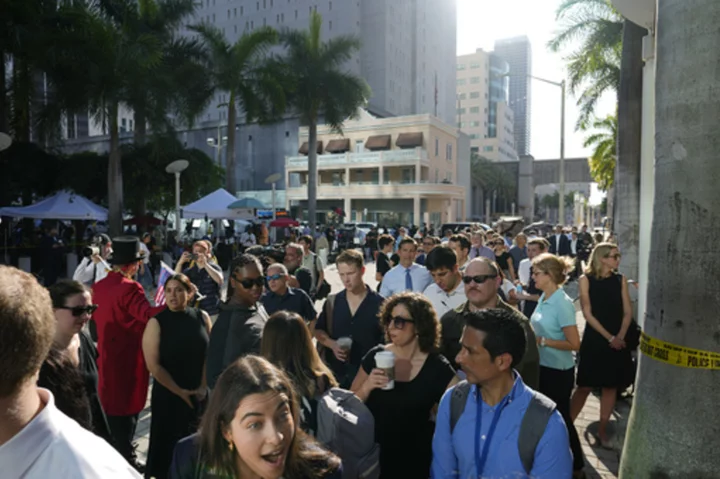 Outside of Miami court where Trump will appear, media so far outnumber protesters