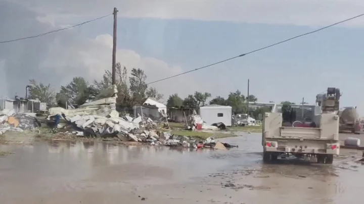 Deadly tornado rips through Perryton, Texas, amid US storm