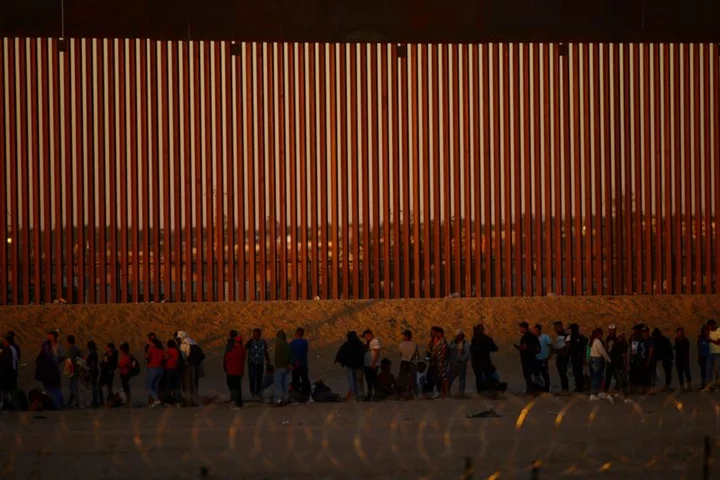 Migrant encounters at U.S.-Mexico border on pace to reach record highs in September