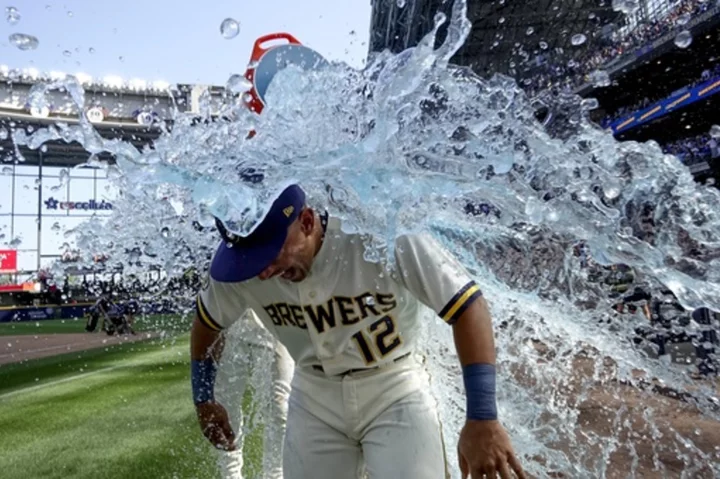 Jahmai Jones delivers 3-run double in 1st big league appearance since '21 in Brewers' win over Cubs