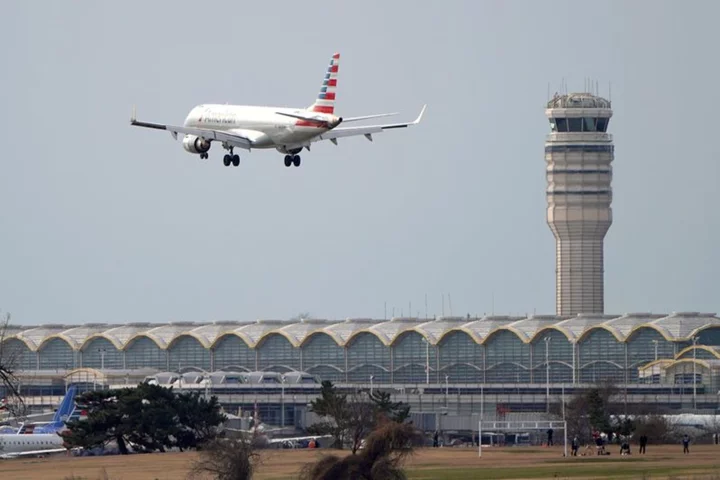 Airlines say US must boost air traffic control staffing