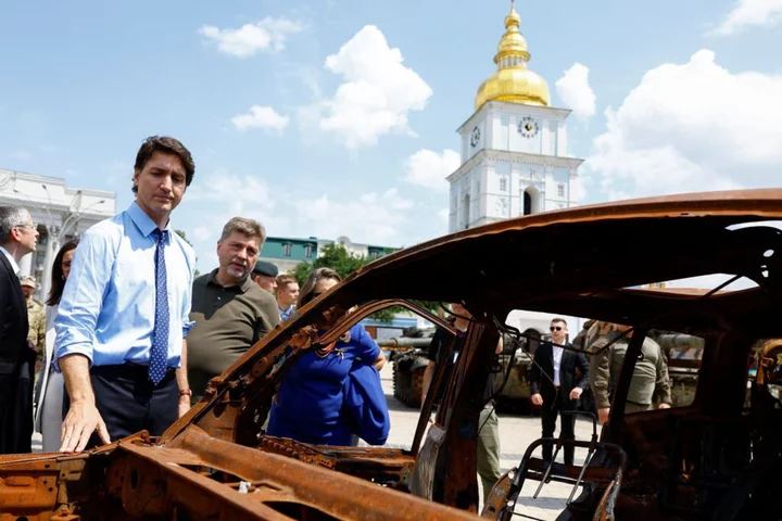 Trudeau Pledges New Military Aid to Ukraine in Surprise Trip