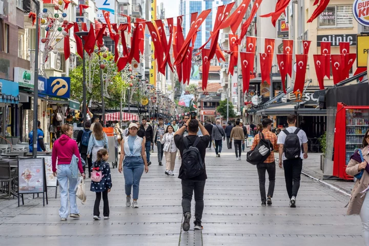 Turkey Central Bank Hikes Rate by Double the Forecast to 40%