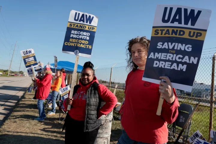 Auto workers brace for more strikes as UAW, Big Three remain at odds