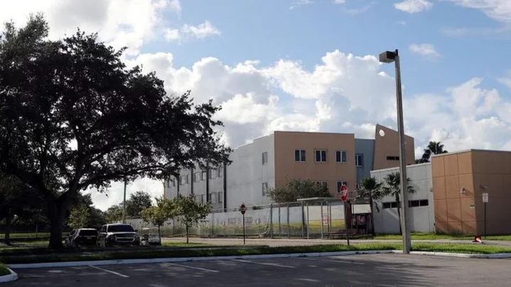 Armed experts re-enact Parkland school shooting for lawsuit evidence