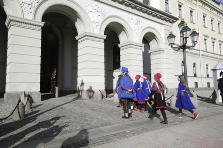 7 activists in Norway meet with the king to discuss a wind farm that is on land used by Sami herders