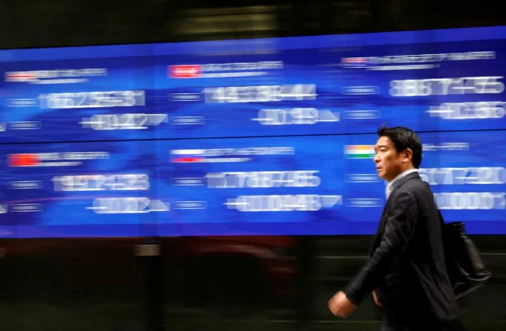 Asia shares turn mixed, China disinflation a drag