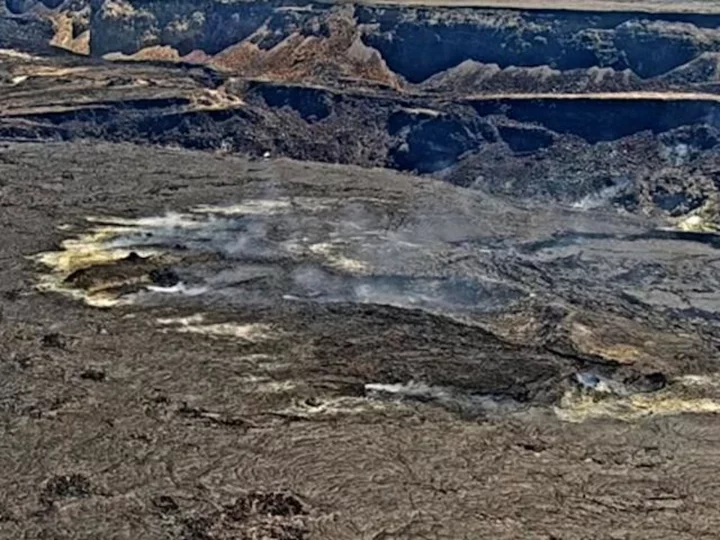 Hawaii's rumbling Kīlauea volcano produces over 320 earthquakes in 24 hours, officials say