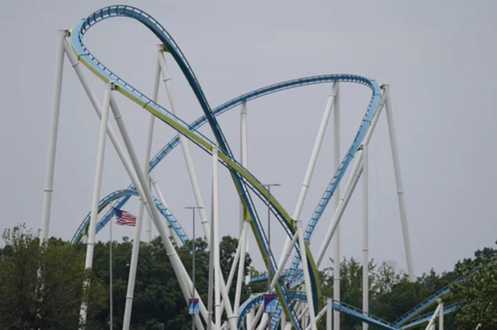 Roller coaster with big crack has a second structural issue, inspectors say