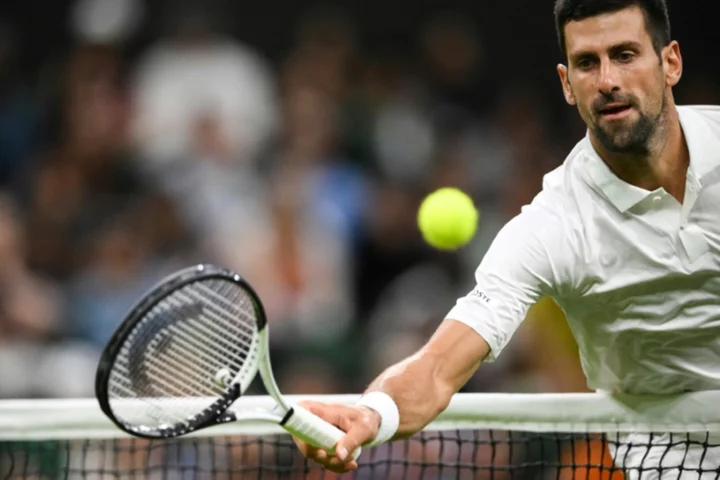 Djokovic on brink of Wimbledon quarters as Rybakina advances