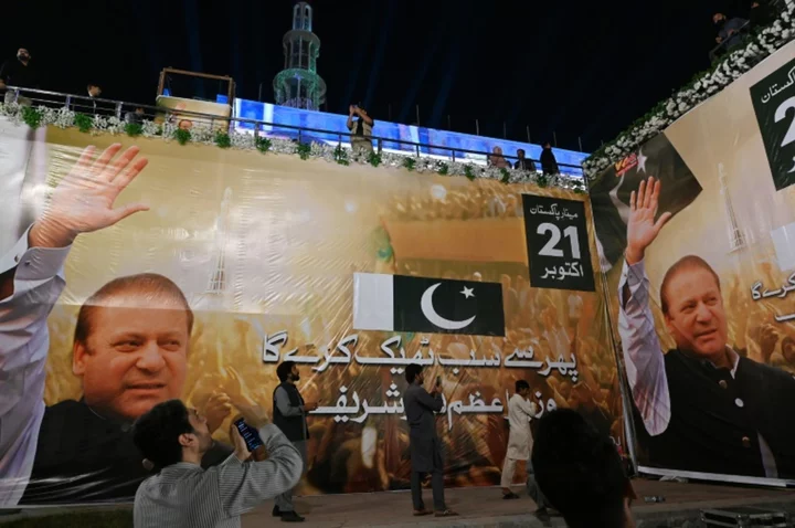 Exiled former Pakistan PM Nawaz Sharif arrives home for comeback bid