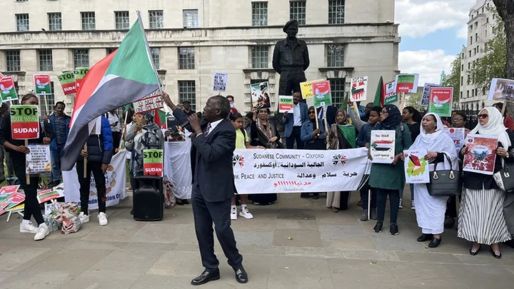 Sudanese community fights for evacuations back to UK