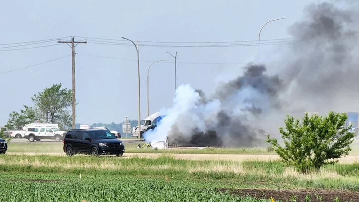 Canada highway crash near Winnipeg leaves at least 15 dead