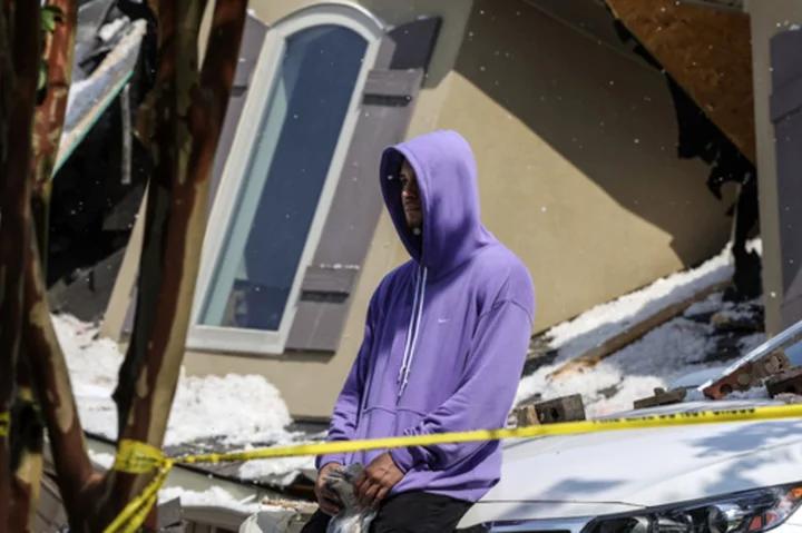 Father of NFL cornerback Caleb Farley killed in explosion at North Carolina home