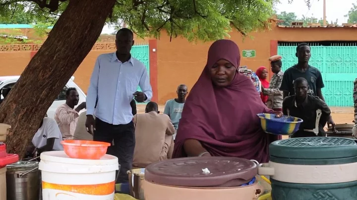 Niger coup: Fear and anger in Niamey as Ecowas threatens force