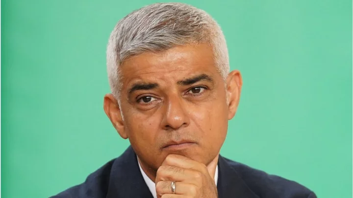 Sadiq Khan flies to New York for global climate summit